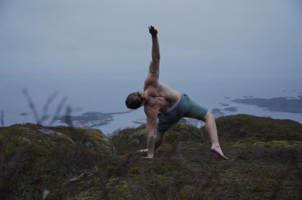 Yogisk verksted: hofter, psoas, traumer (17th September 17:00-20:00)